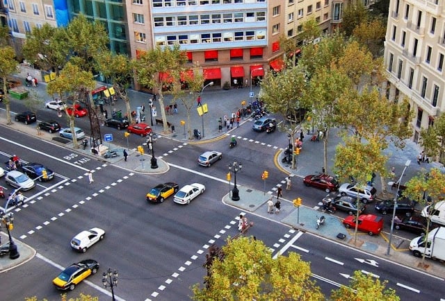 Ruas de Barcelona - carros Ruas de Barcelona - carros