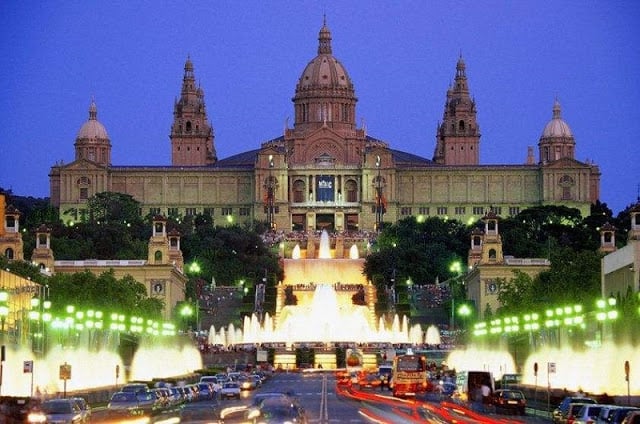 10 Lugares Para Curtir A Noite Em Barcelona Dicas Incriveis